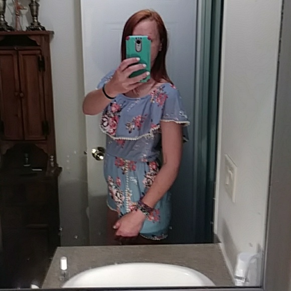 Off Shoulder Floral Print Romper - Picture 7 of 7